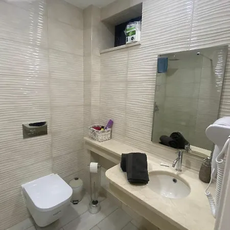 Appartement Com Piscinas E Ténis - 7 Mins Da Albufeira