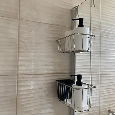 Apartment Com Piscinas E Tenis - 7 Mins Da *